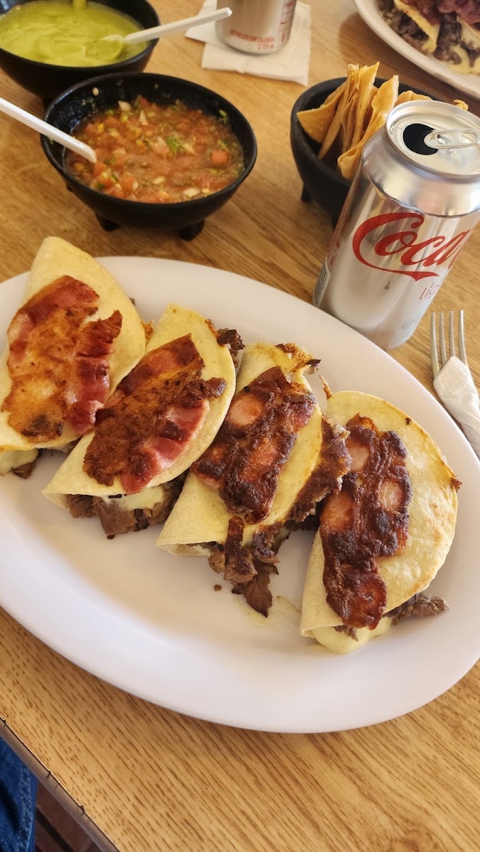 Alfaro Tacos al Carbón - Photo 2