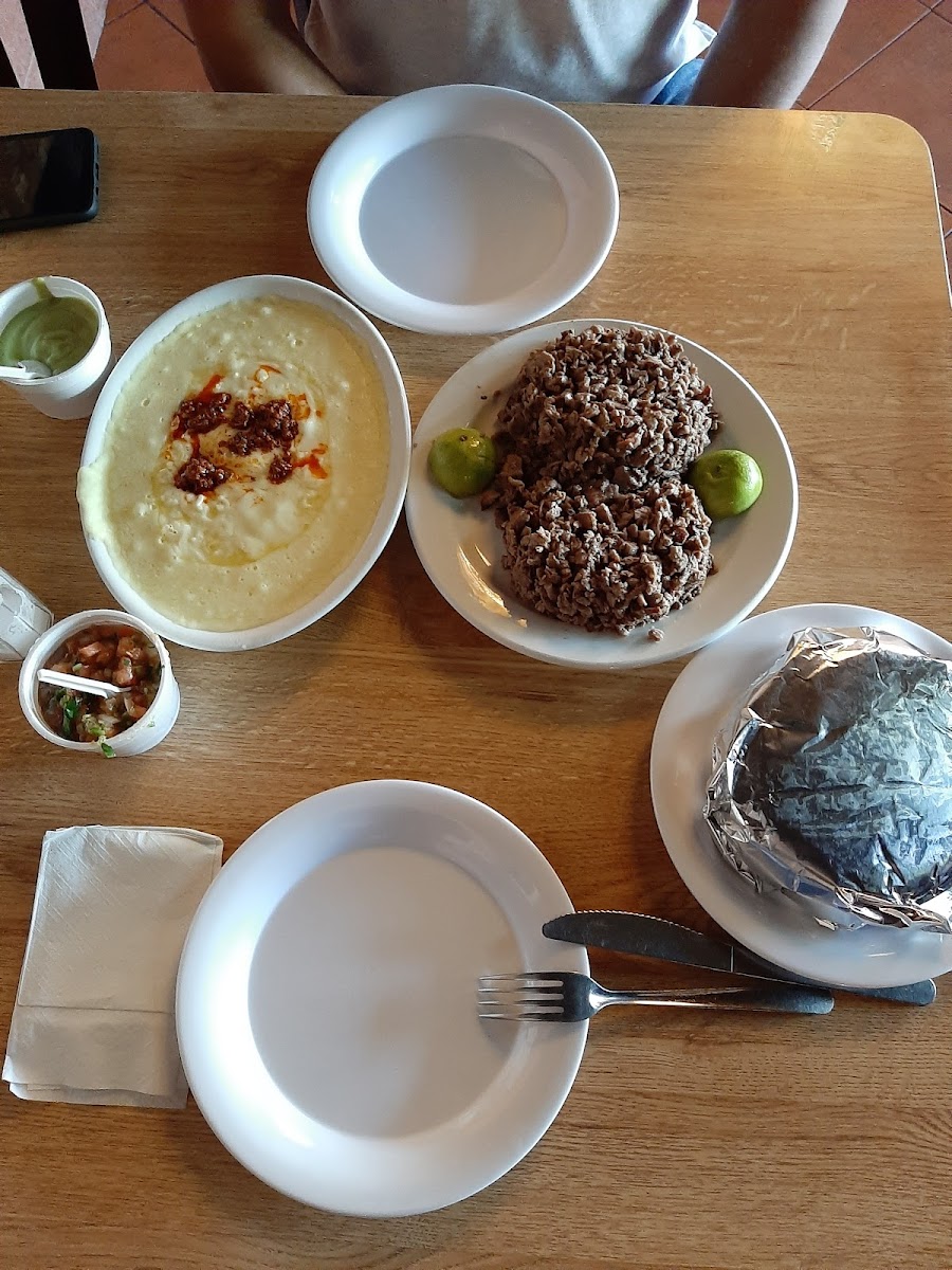 Alfaro Tacos al Carbón - Photo 6