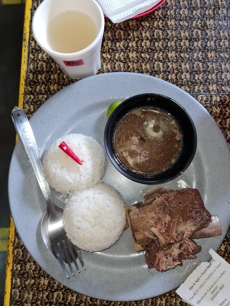 Van & Hyla’s Foodstuff - Photo 7