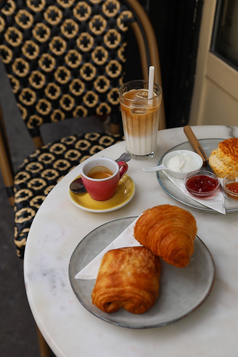 Devotions Café - Photo 3