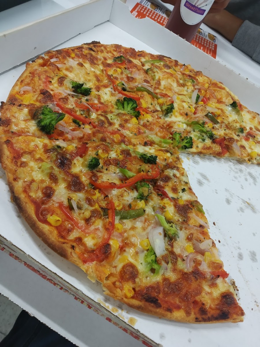 Hussain Pizzeria Kebab - Photo 8