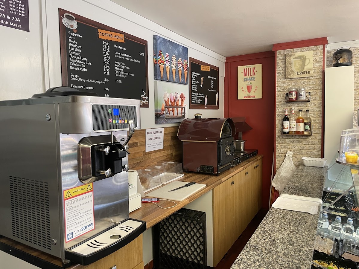 Skelton Pantry Cafe - Photo 3
