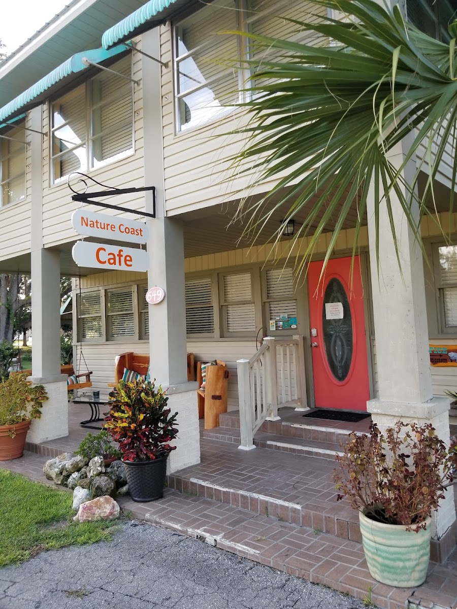 LolliPops Cafe & Bakery at Nature Coast Inn
