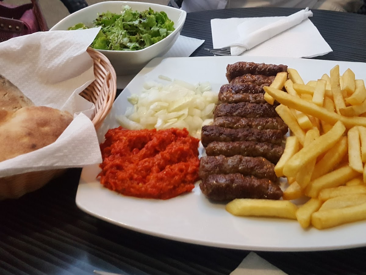 Pizzeria - Noćni Bar 'M' - Photo 7
