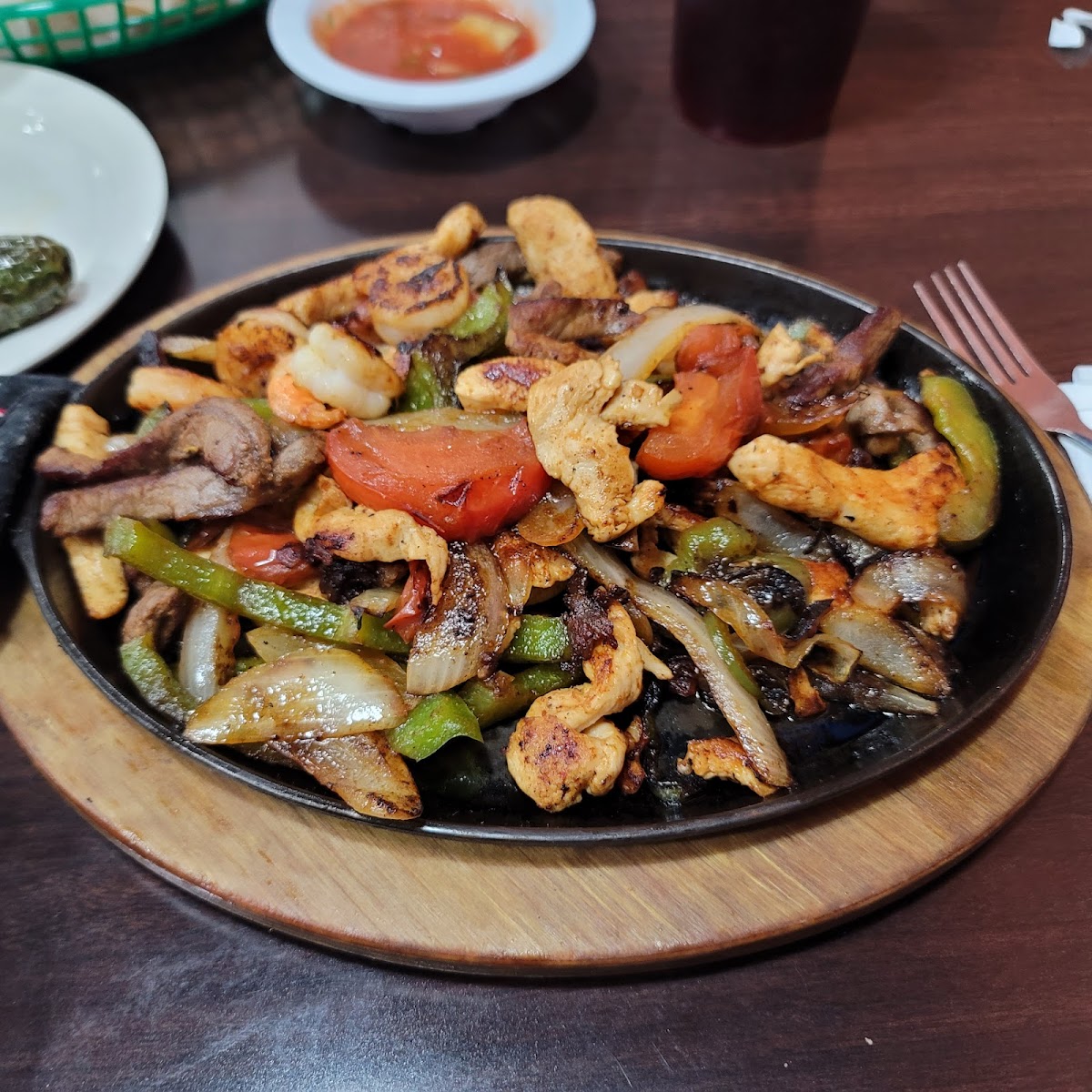Guacamoles Bar & Grill - Photo 6