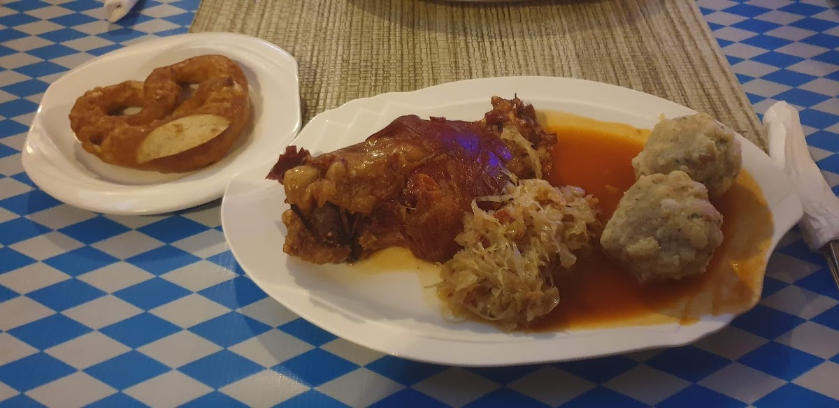 Maik s Restaurant - Photo 5