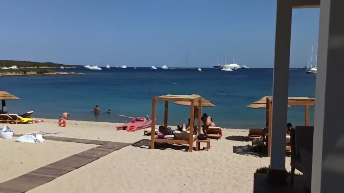 JBeach Bar & Restaurant (Cala Juncu) - Photo 1
