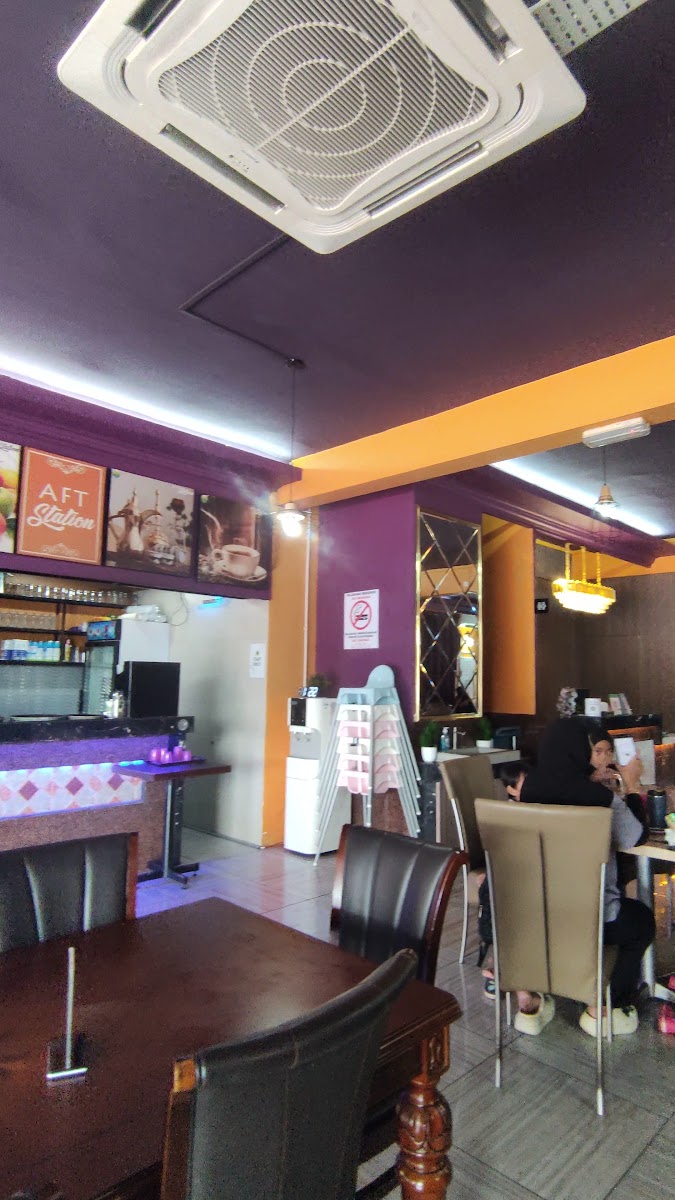 AFT STATION RESTAURANT - Photo 1