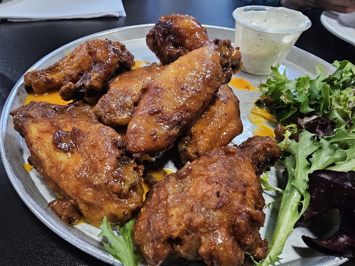 Louie's Kitchen and Bar - Photo 6