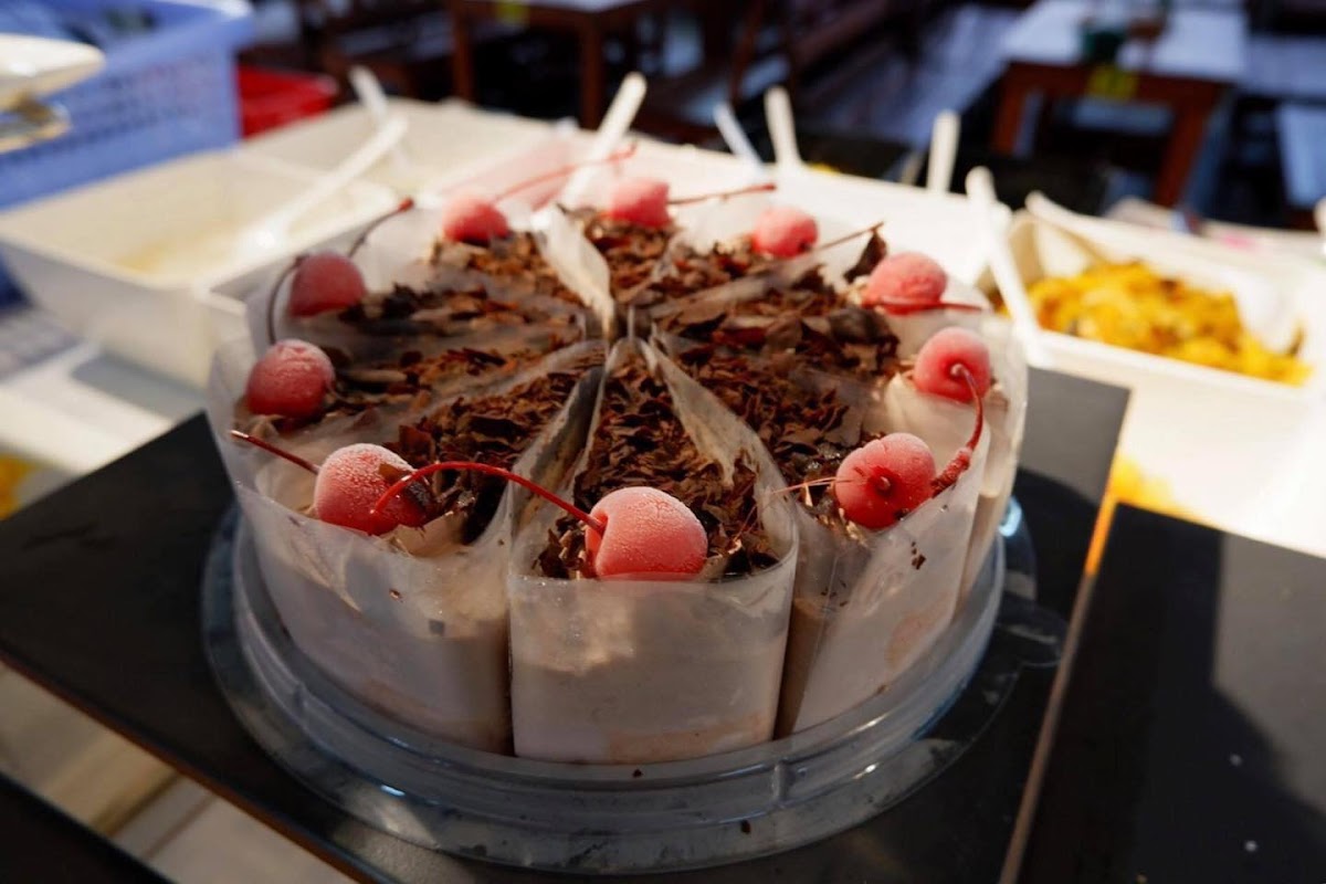 Po. Pla Seafood Buffet - Photo 2