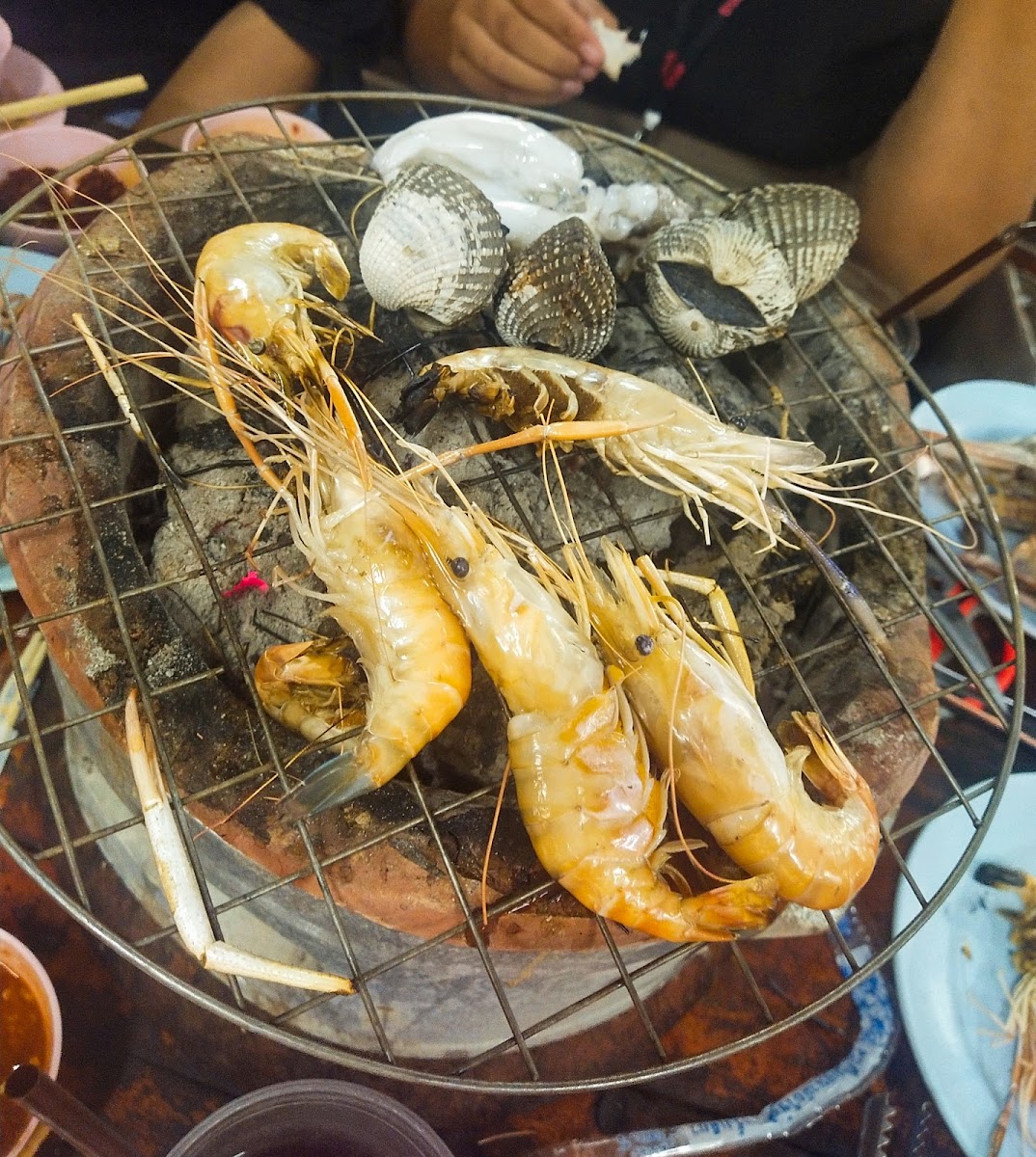 Po. Pla Seafood Buffet - Photo 4
