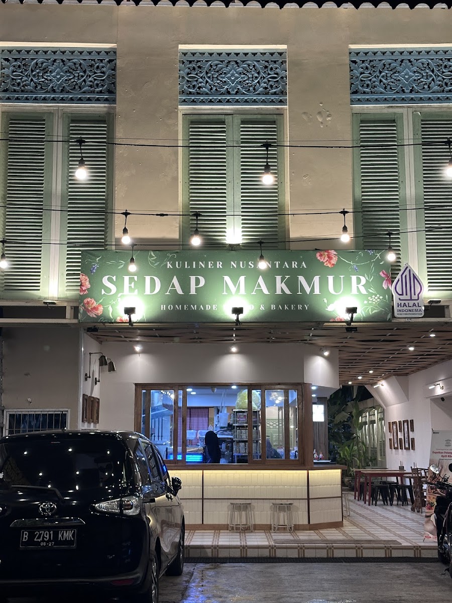 Sedap Makmur & Batagor Riri - Pajajaran