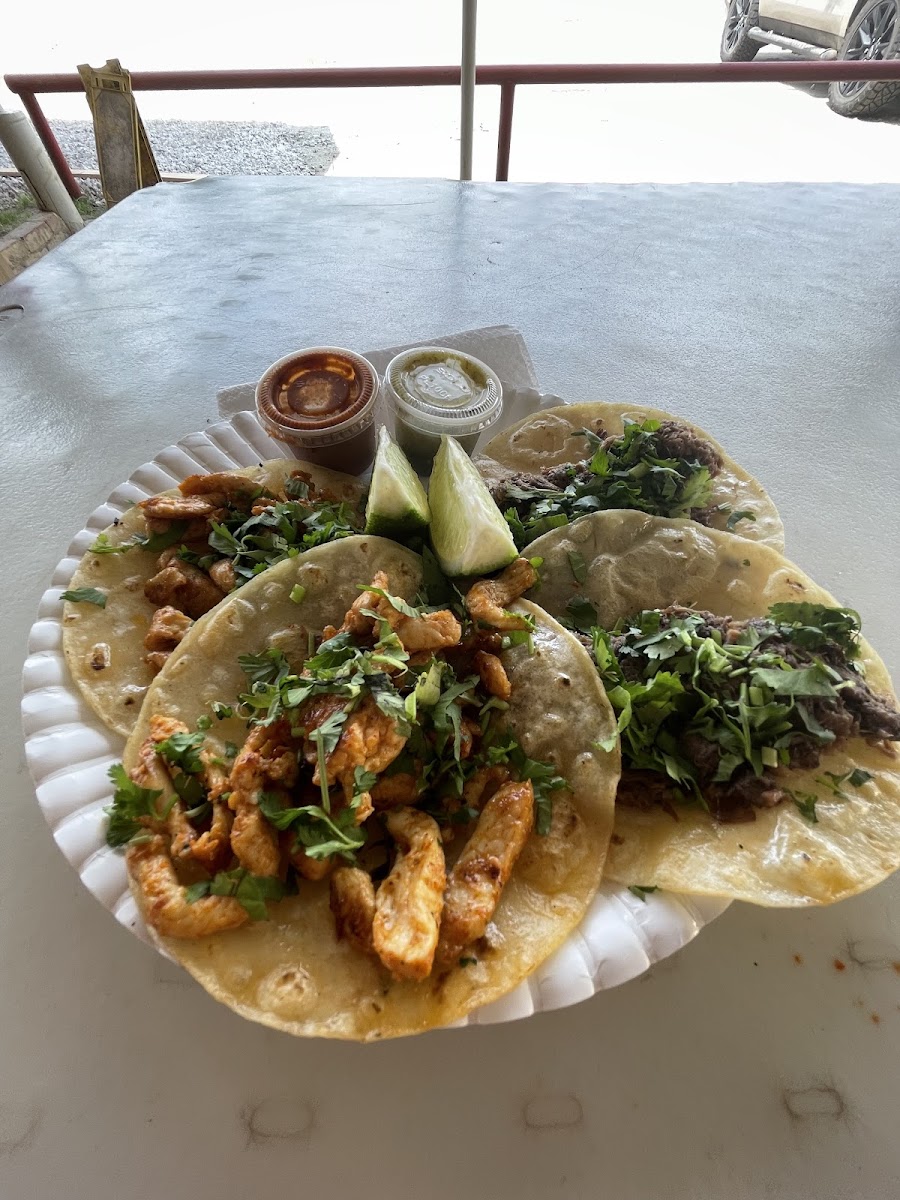 Eliz Taqueria - Photo 4