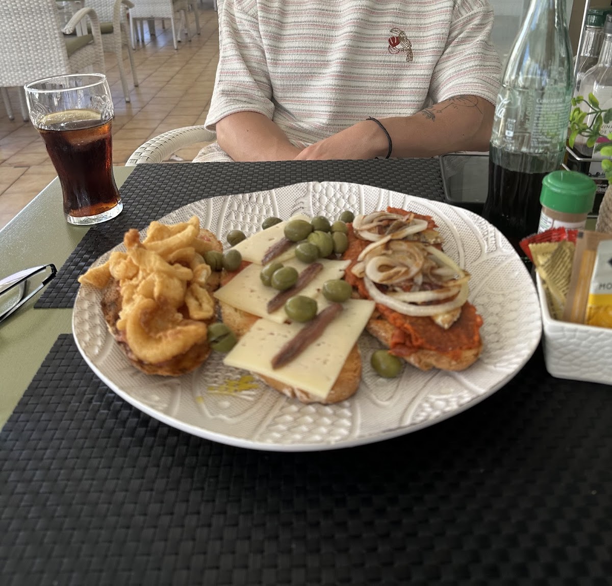 Cafetería RODÉS - Photo 3