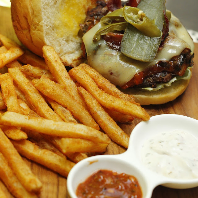 Ultimate Burger
