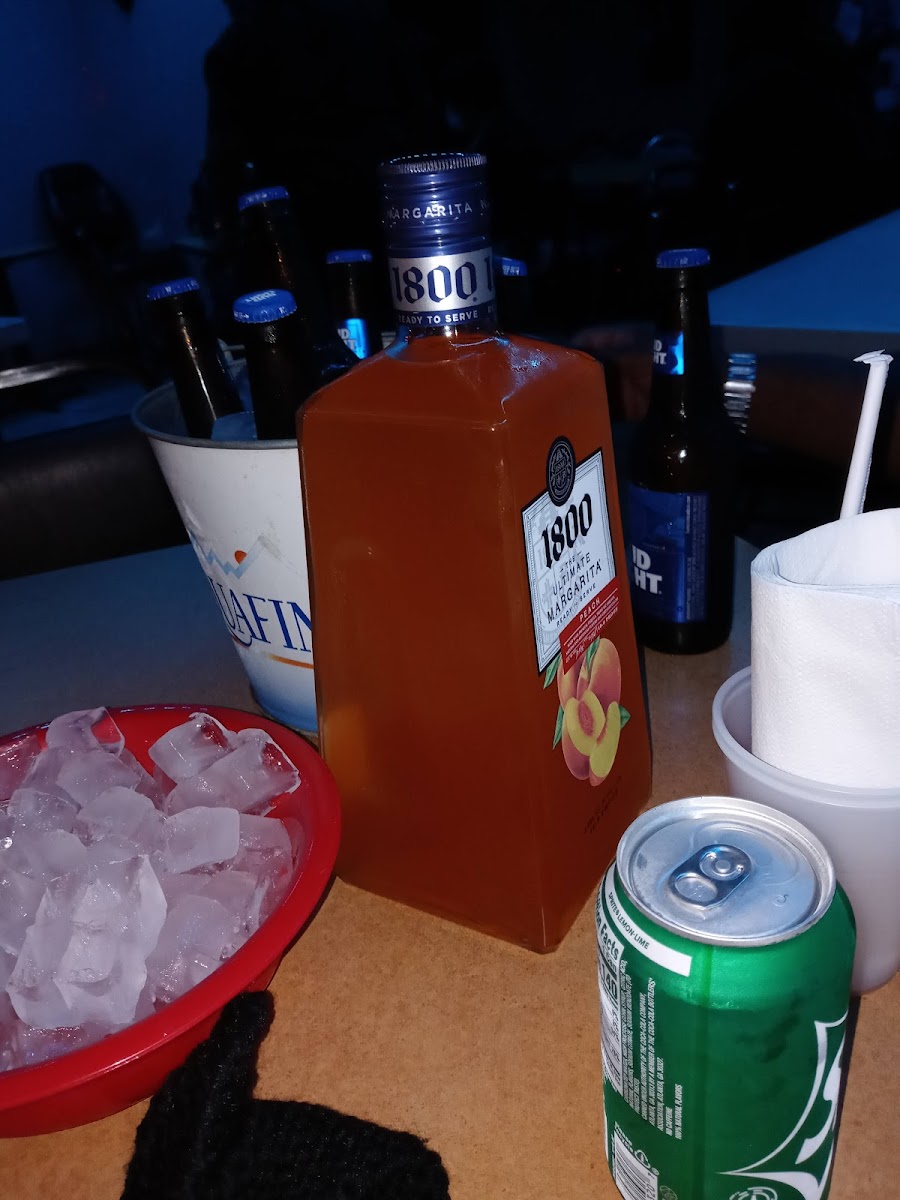 CJ' s Blues & Sports Bar - Photo 4