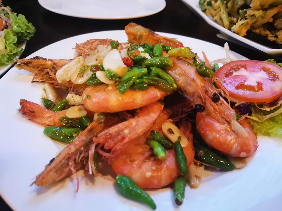 THE LANSAKA BAR&RESTAURANT - Photo 9