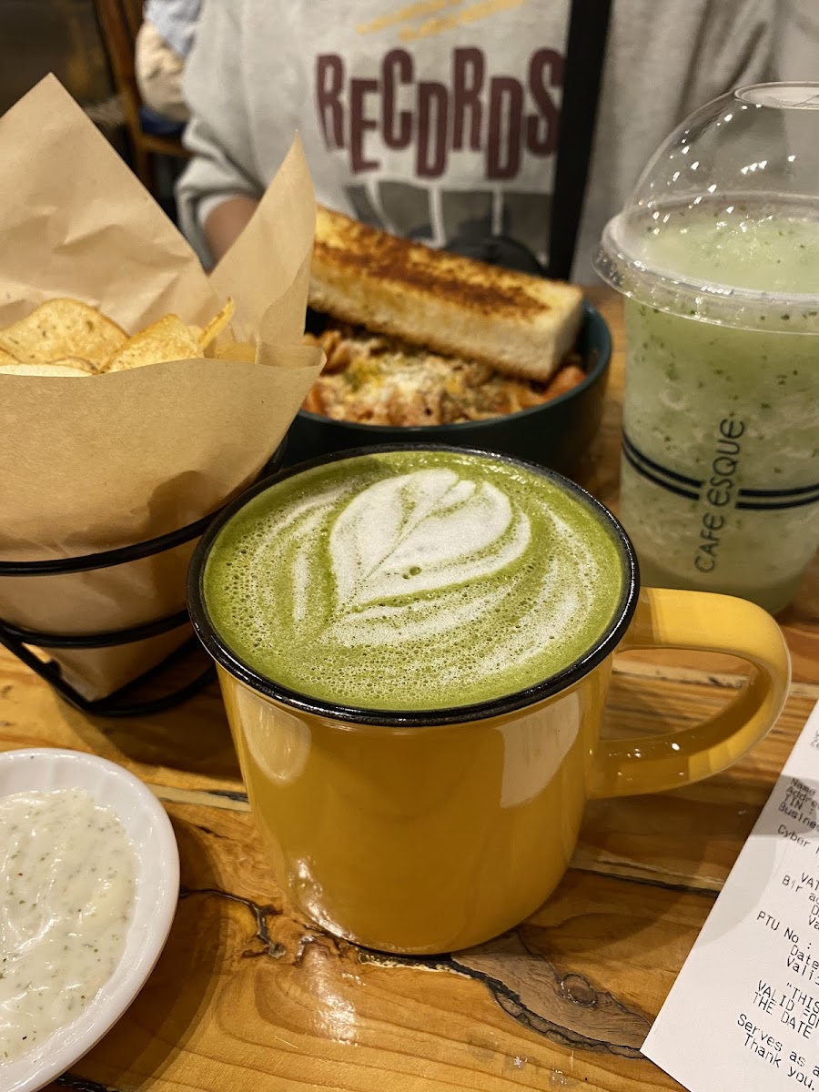 Cafe Esque - Photo 4