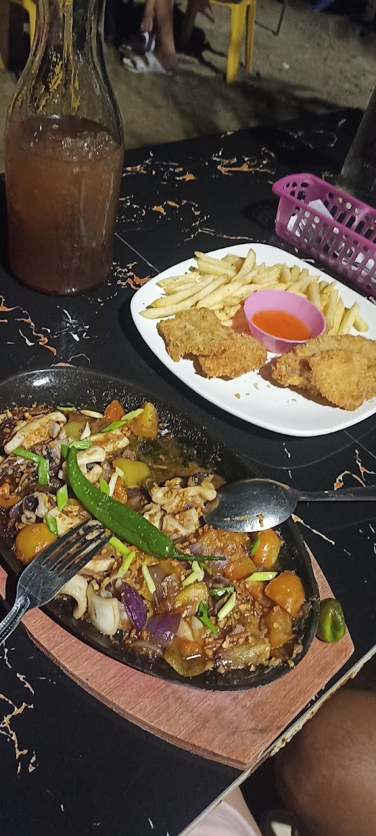 Sipalay Food Park - Photo 4