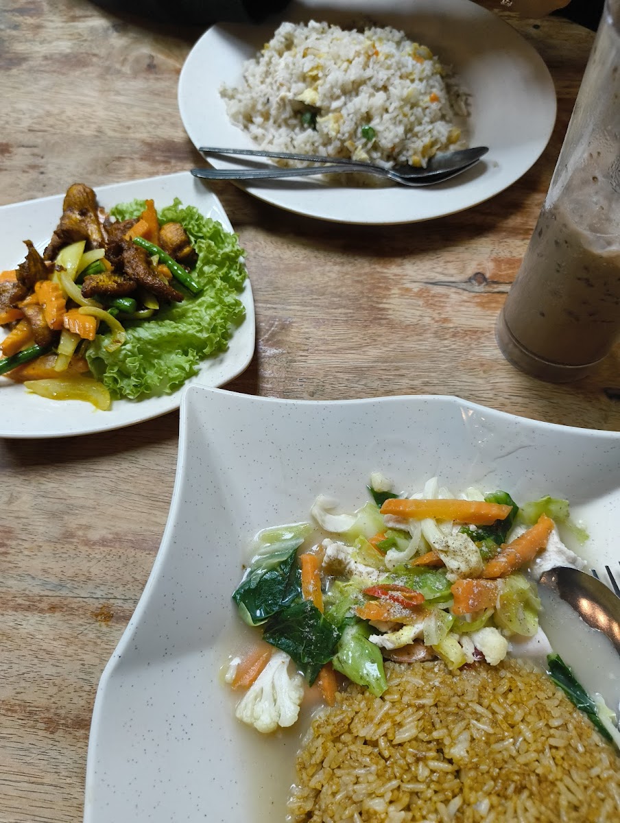 D'Asean Ala Thai Seafood - Photo 9