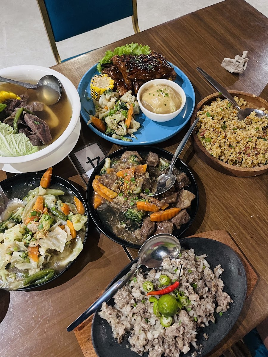 Reca Cafe & Restaurant - Porac Pampanga - Photo 2