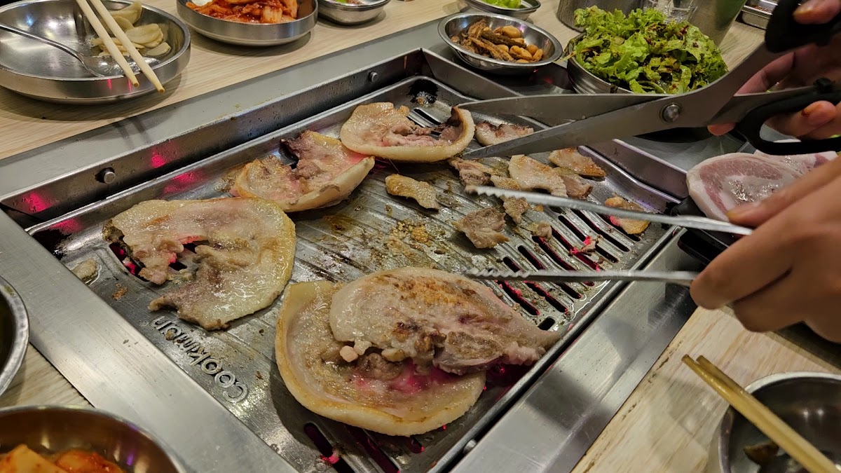 Sinsun Guiya 신선 구이야 - Korea Town Manila - Photo 1