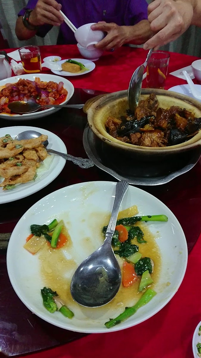 Harbour City Chinese Cuisine - Photo 1