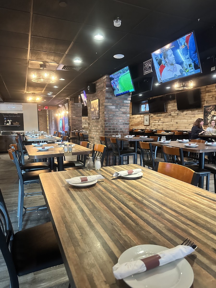Bistro Twenty 4