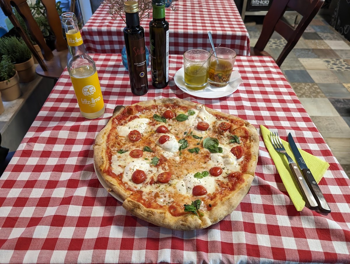 Lillyo Pizzeria-Caffetteria - Photo 6