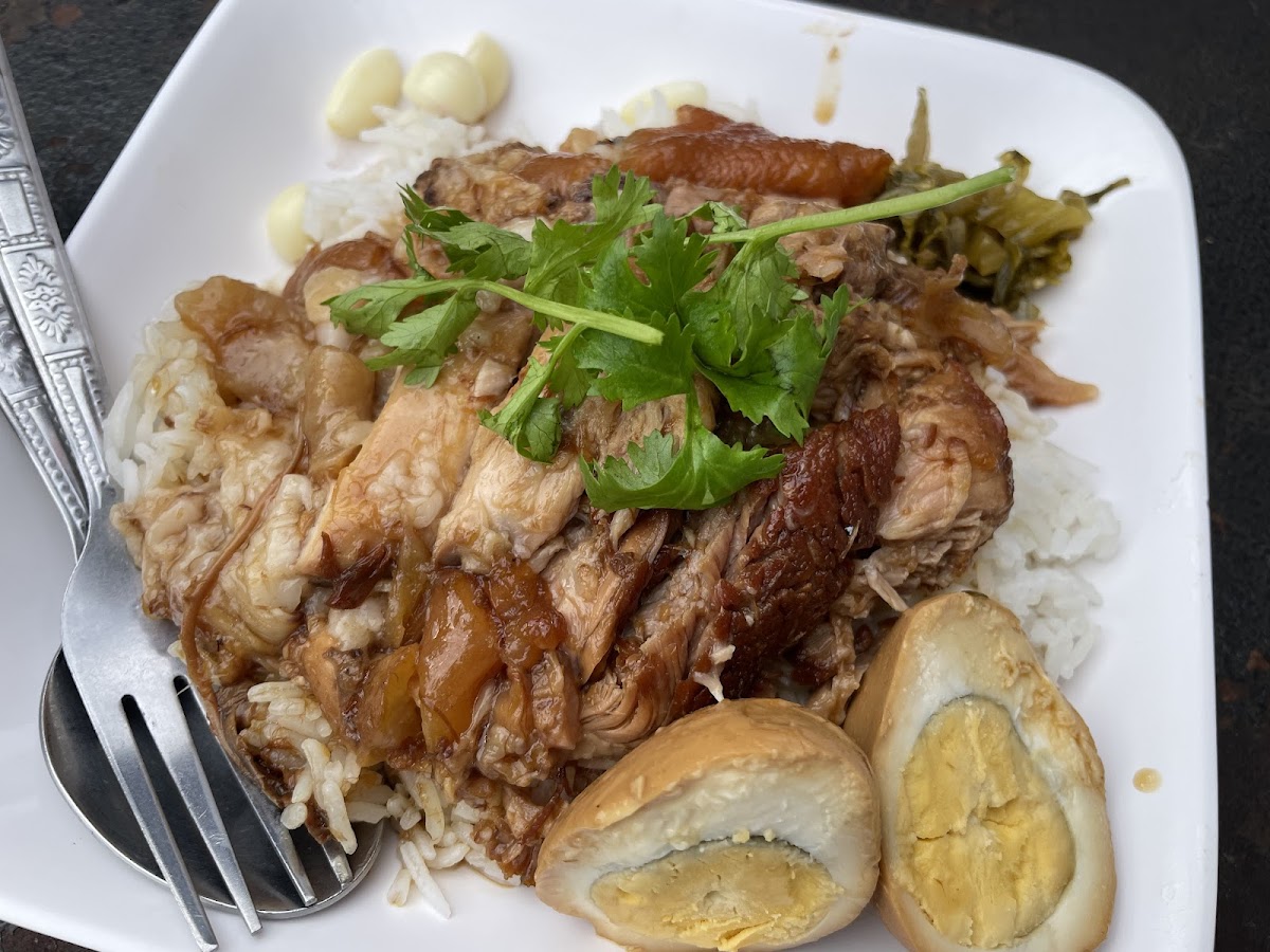 ขาหมูไปรษณีย์ POST OFFICE PORK RICE - Photo 2