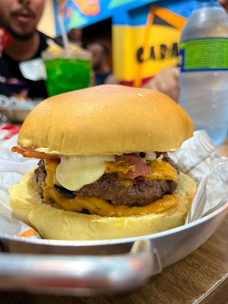 Cabanas Burguer Valparaíso - Photo 2