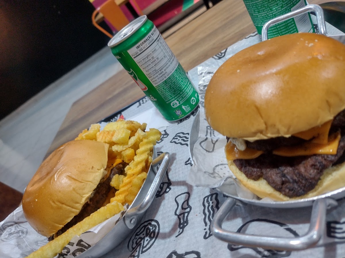 Cabanas Burguer Valparaíso - Photo 4