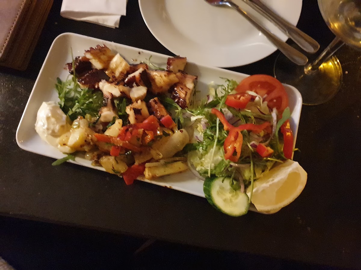 SAKI mezze grill bar - Photo 7