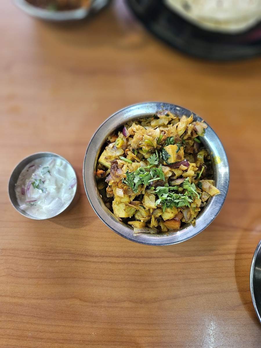 Raj Bhavan Veg. Restaurant - Photo 8