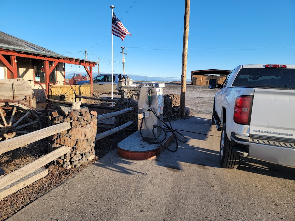 Crane Store & Cafe, Gas and RV camping. - Photo 3