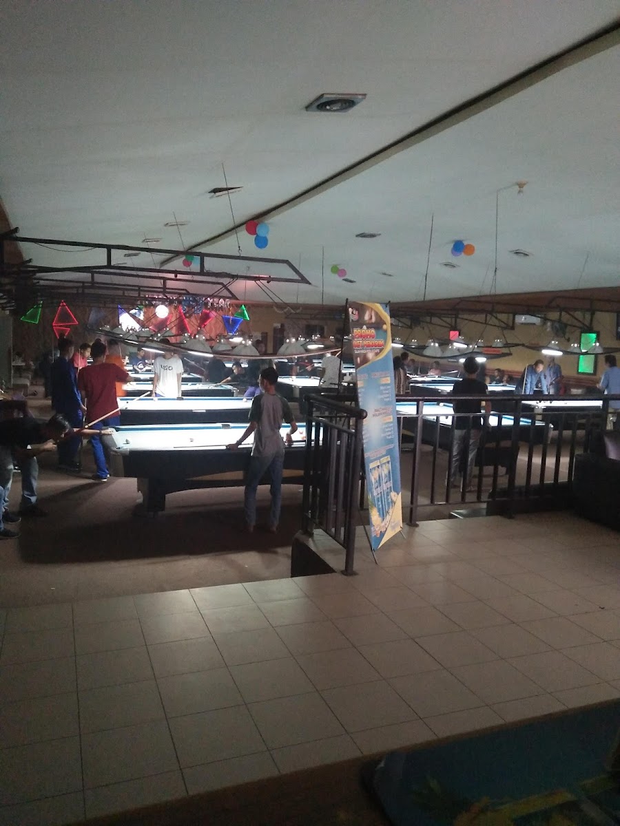 Gajah Mada Pool & Cafe - Photo 1