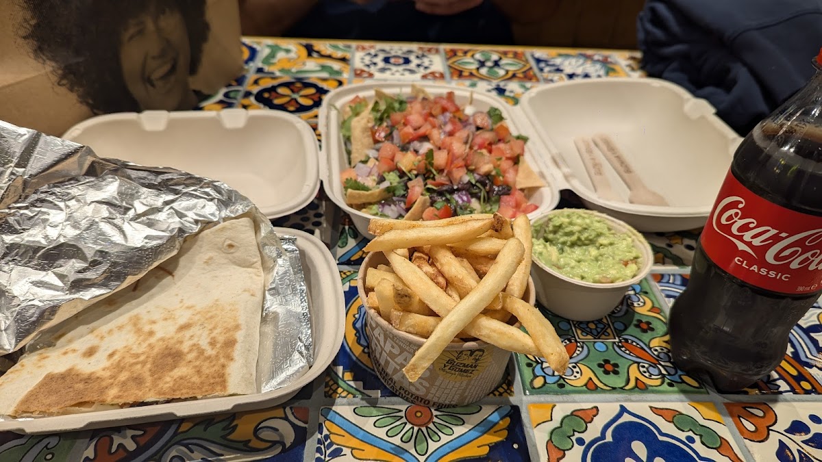 Guzman Y Gomez - Photo 2