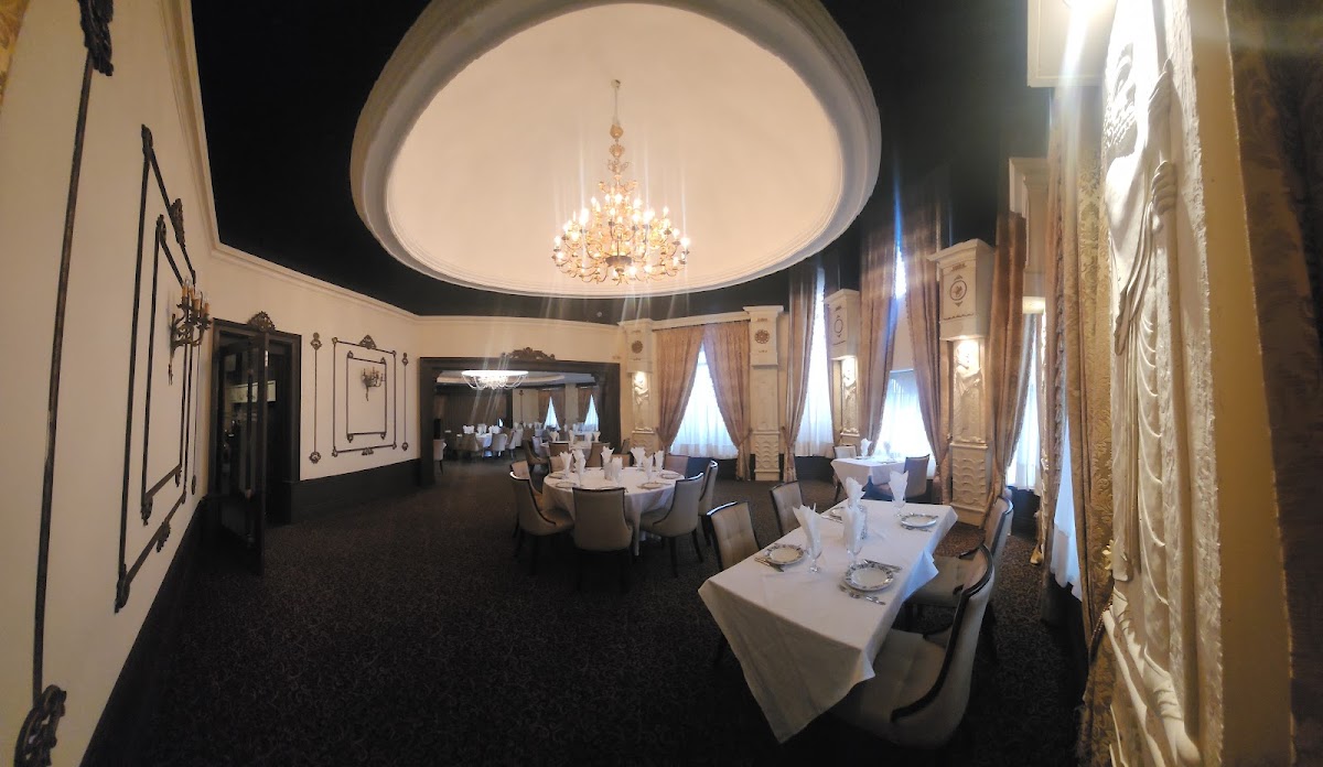Persian Palace - Photo 4