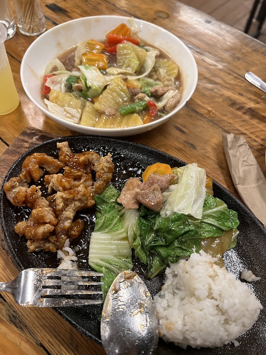 Pabukid Restaurant - Photo 3