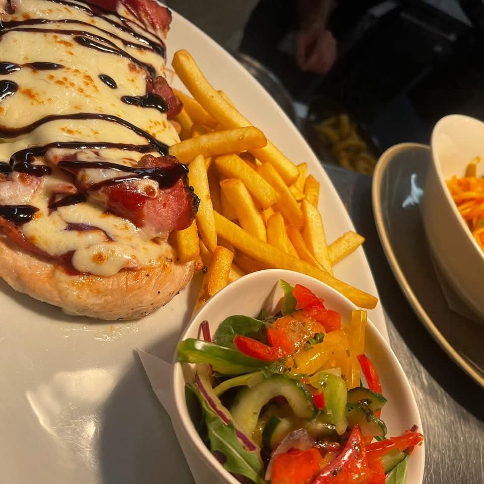 Ingleby Bistro Restaurant - Photo 9