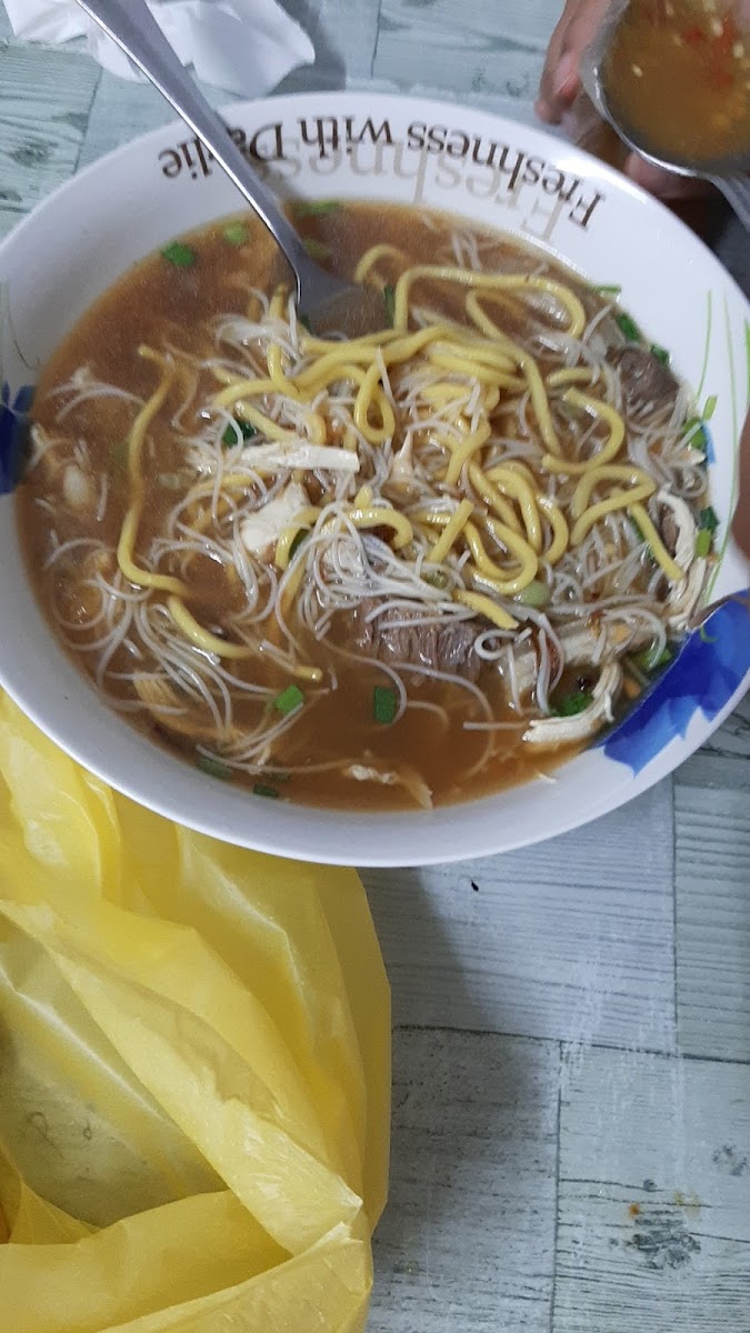 FINA MEE CELUP (SYAFIRA SEAFOOD) - Photo 4