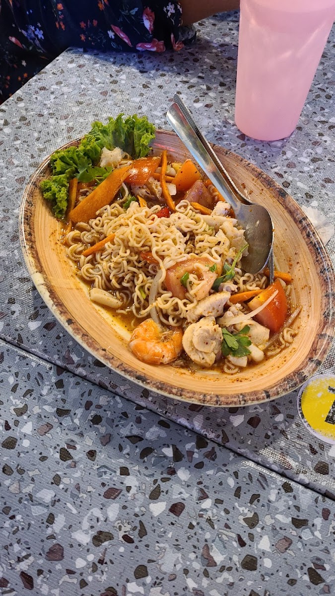 FINA MEE CELUP (SYAFIRA SEAFOOD) - Photo 6