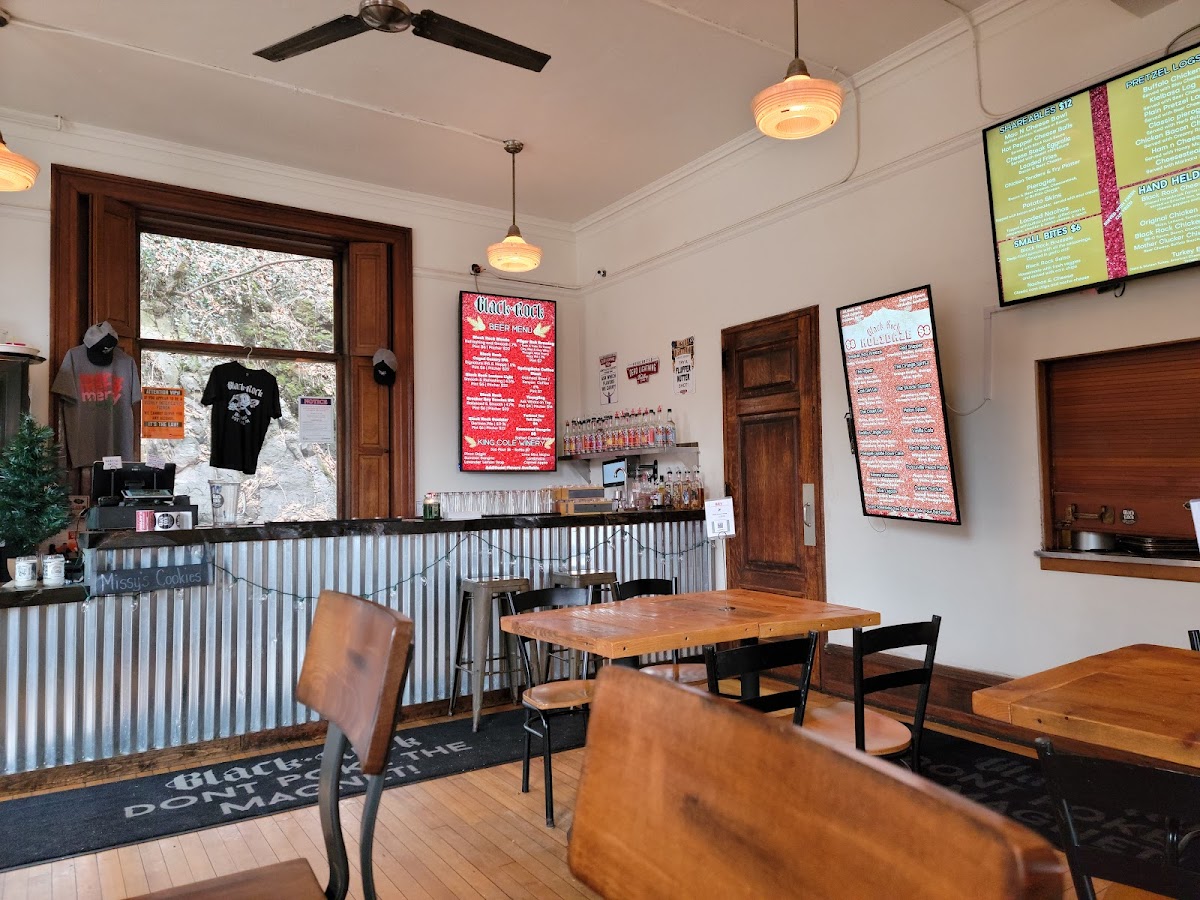 Black Rock Brewpub - Photo 3