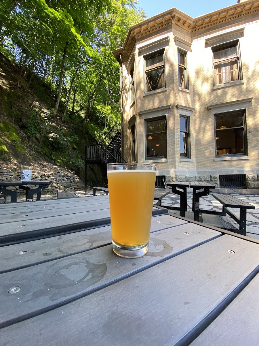 Black Rock Brewpub - Photo 5