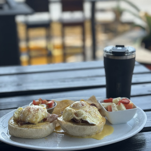 Eggs Benedict