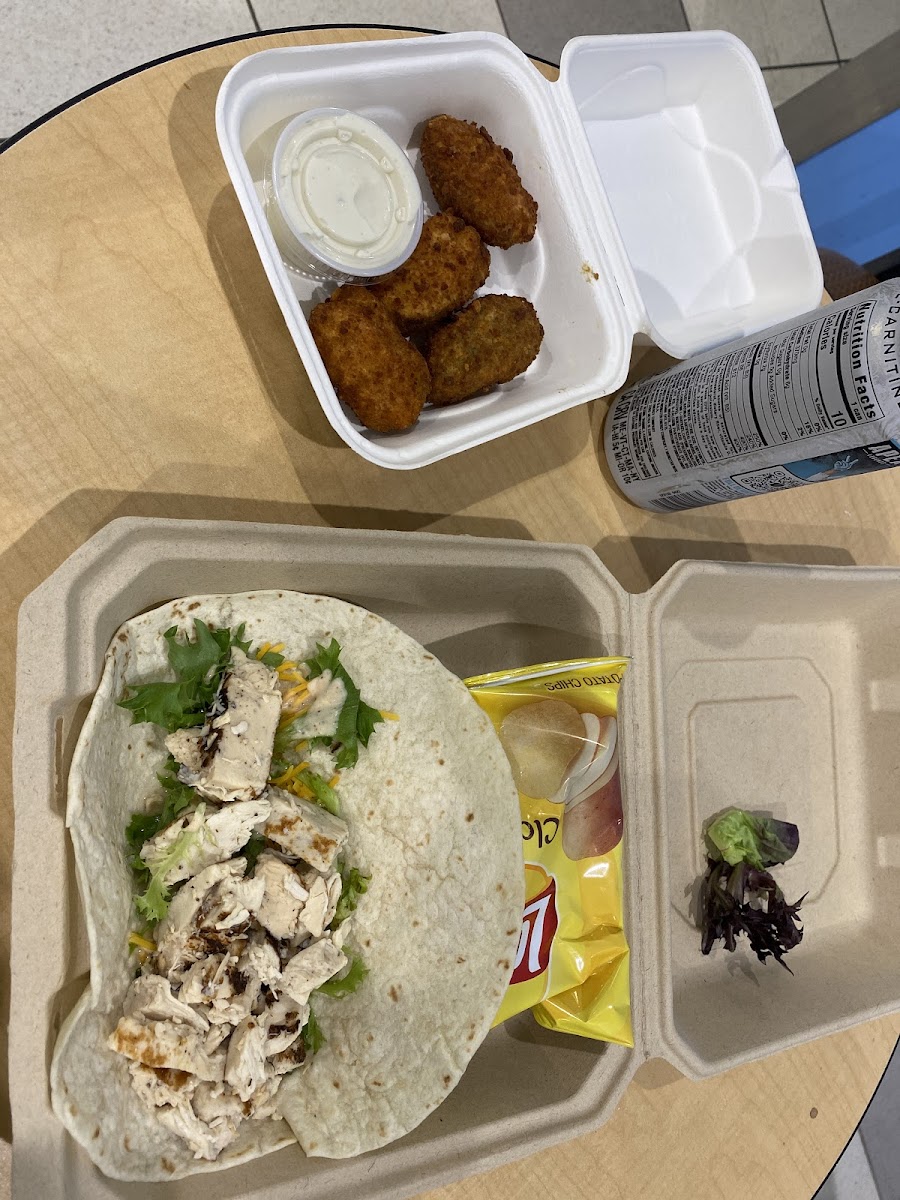 Beach Time Grill - Photo 8