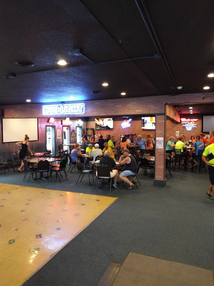 Rumorz Bar & Grill - Photo 3
