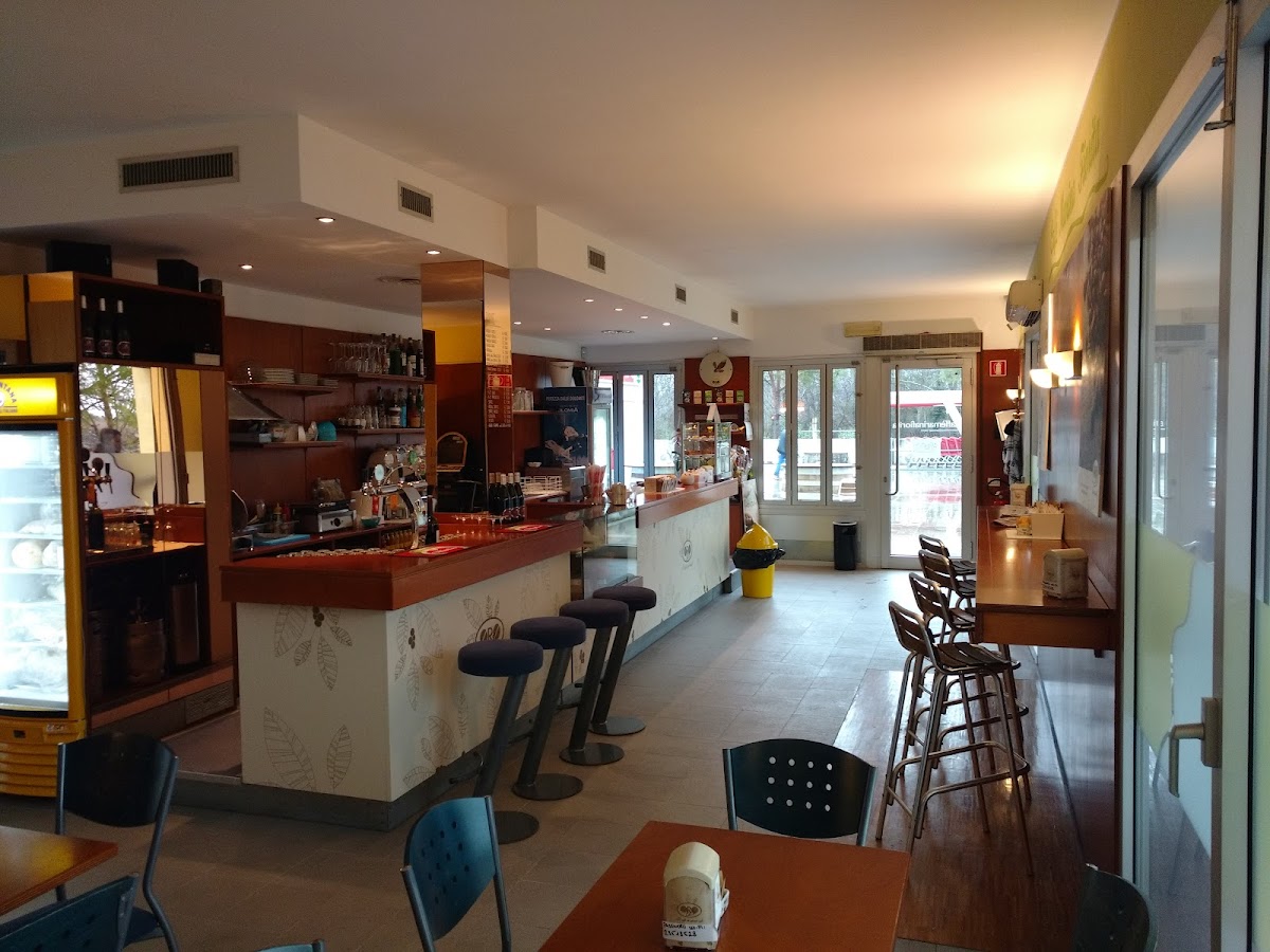 Bar Marina Fiorita - Photo 1