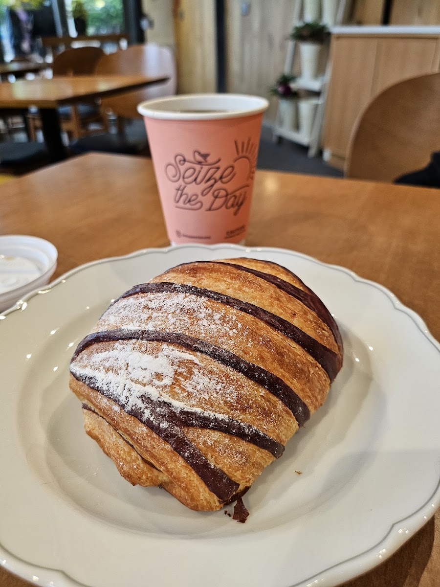 Pearle's Cafe - Photo 5