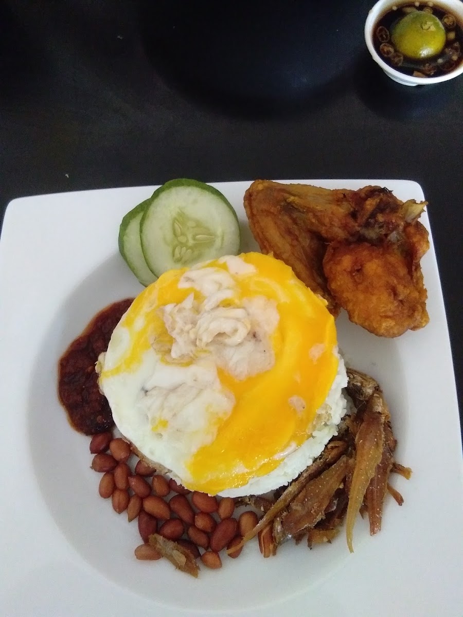 Nurul Cafe - Photo 9